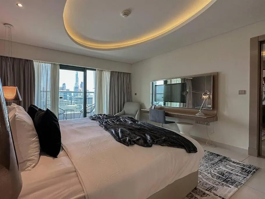 Apartamento Trophy - Paramount Burj Khalifa View Suite Dubái